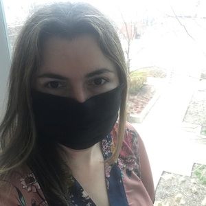 1 face mask with fabric pouch and nose wire